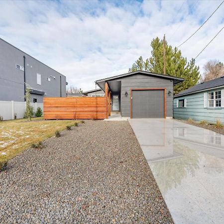 Mid Century Modern Boise-River Bungalow W/ Hot Tub Exteriör bild