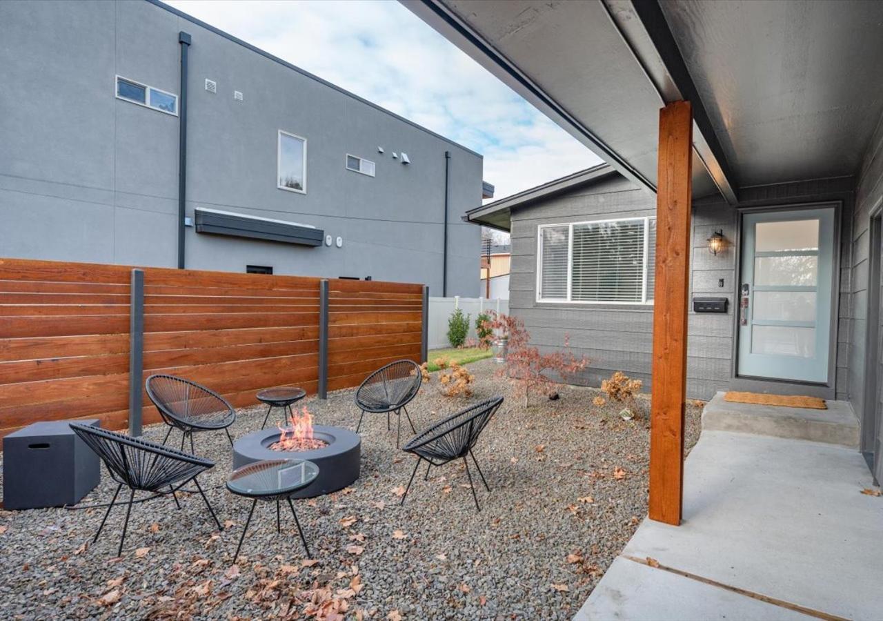 Mid Century Modern Boise-River Bungalow W/ Hot Tub Exteriör bild